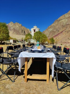 picnic table set at magestic place