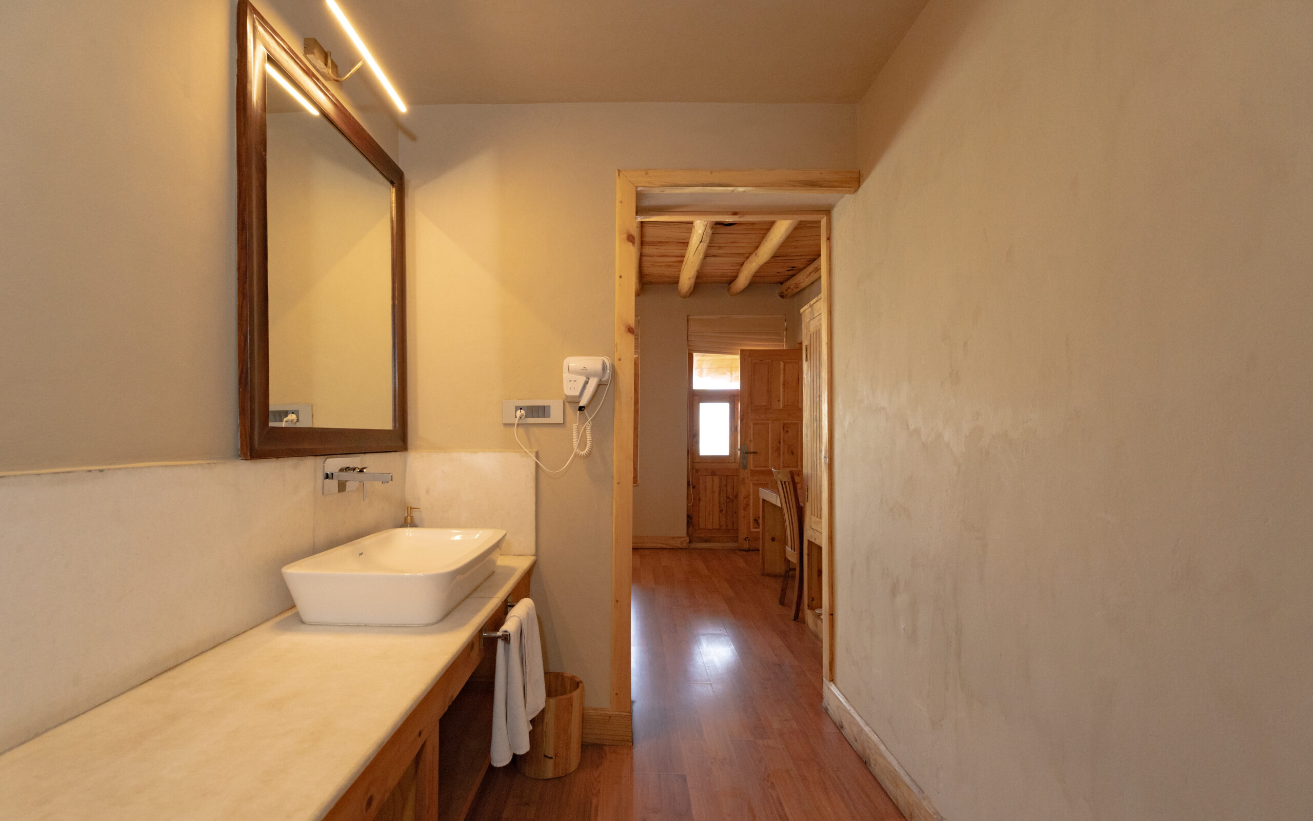 duplex room bathroom