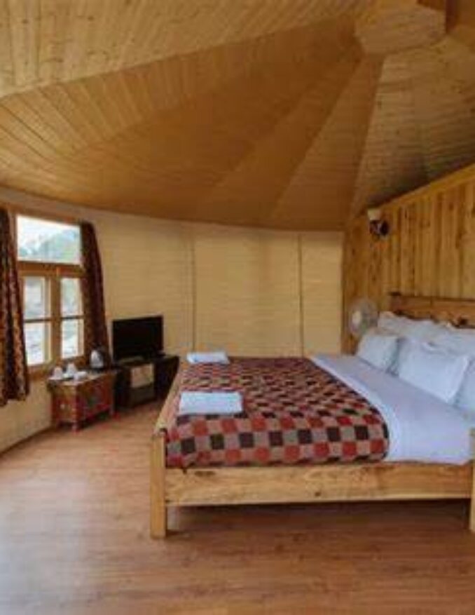 hun 6 Explore Nubra Valley with us view with tents